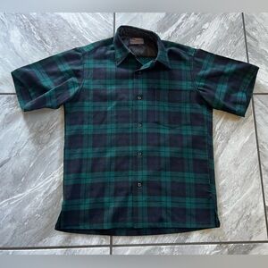 Pendleton green and Black Wool Shirt Small flannel plaid